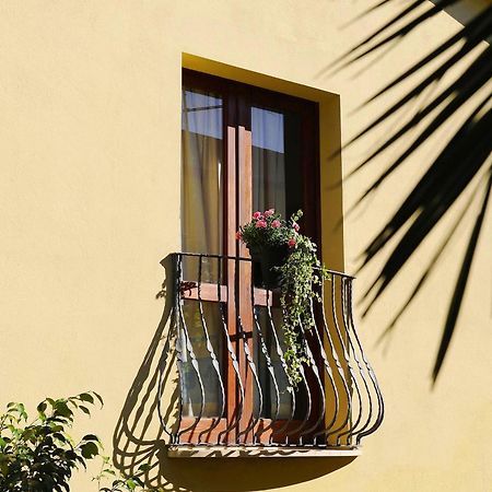 Aparthotel Abbaechelu Santa Margherita di Pula Exterior foto
