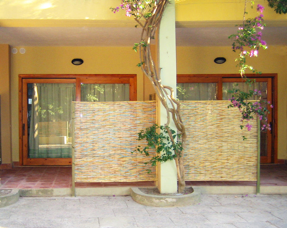 Aparthotel Abbaechelu Santa Margherita di Pula Zimmer foto